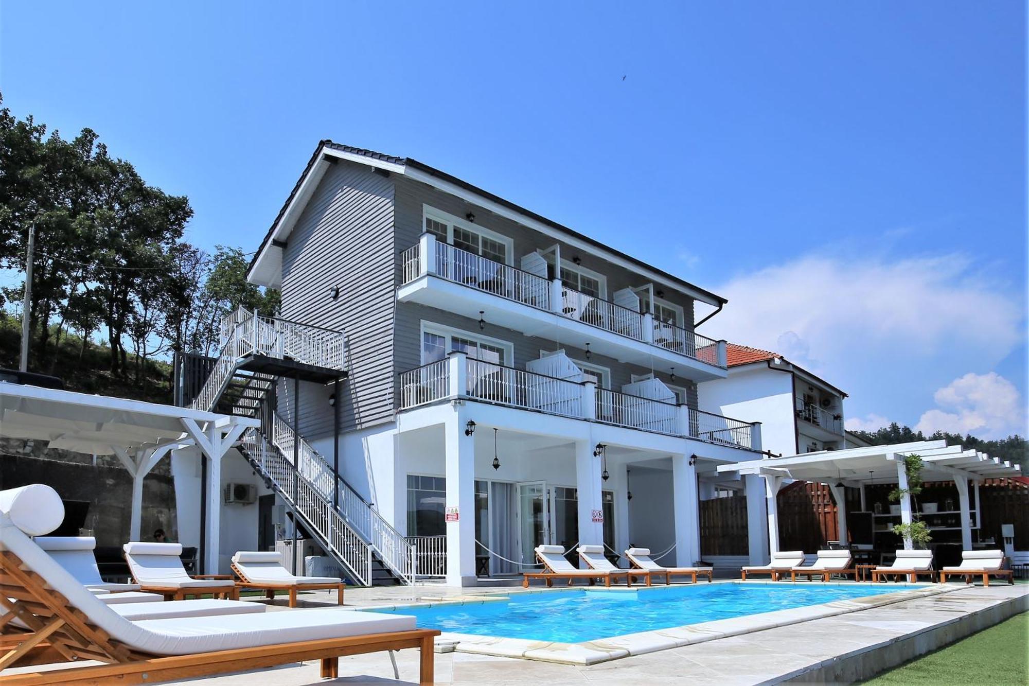 Serenity Ieşelniţa Exterior foto